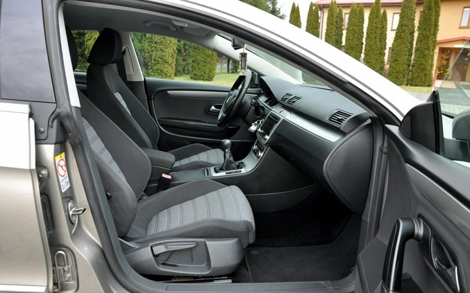 Volkswagen Passat CC cena 31900 przebieg: 247214, rok produkcji 2010 z Gołańcz małe 781